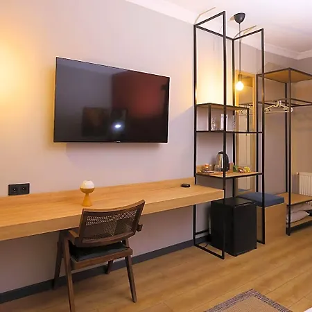 Esin Hotel